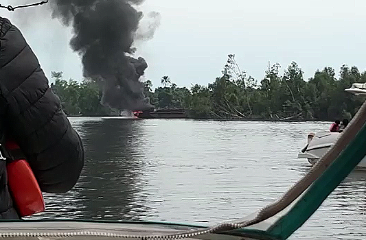 Security Operatives Destroy Boat Carrying 600 Barrels Of Crude In Delta