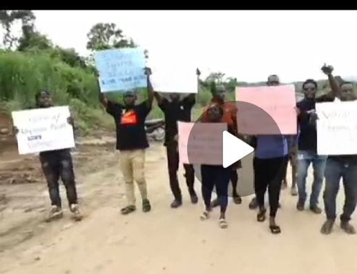 Akoko-Edo Youth Protests Over Bad Roads