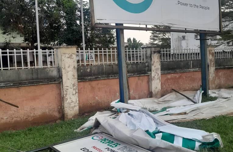 Edo APC Thugs Invade PDP Secretariat, Destroy Properties, Cart Away Valuable Items – Nehikhare Alleges