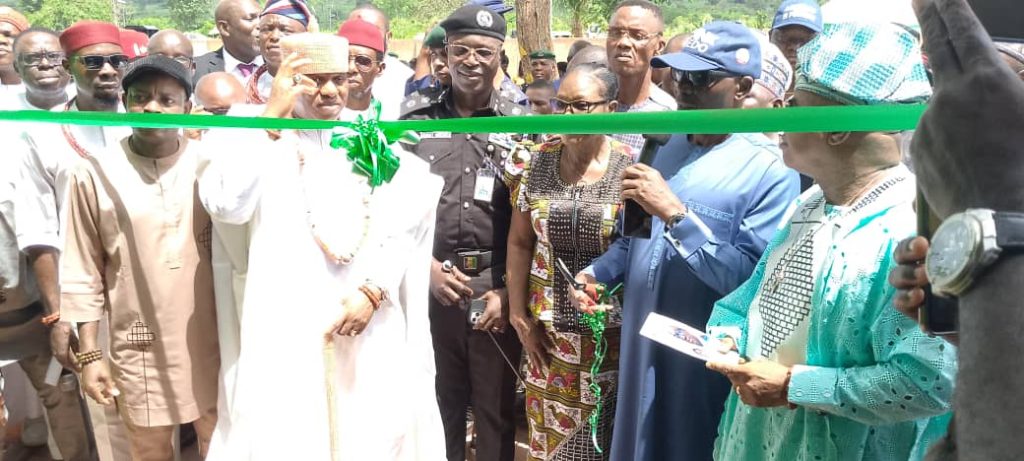 Ex-Edo Dep Speaker, Oligbi-Edeko Inaugurates Police Station in Uromi To Bolster Security. Ex-Edo Dep Speaker, Oligbi-Edeko Inaugurates Police Station in Uromi To Bolster Security.