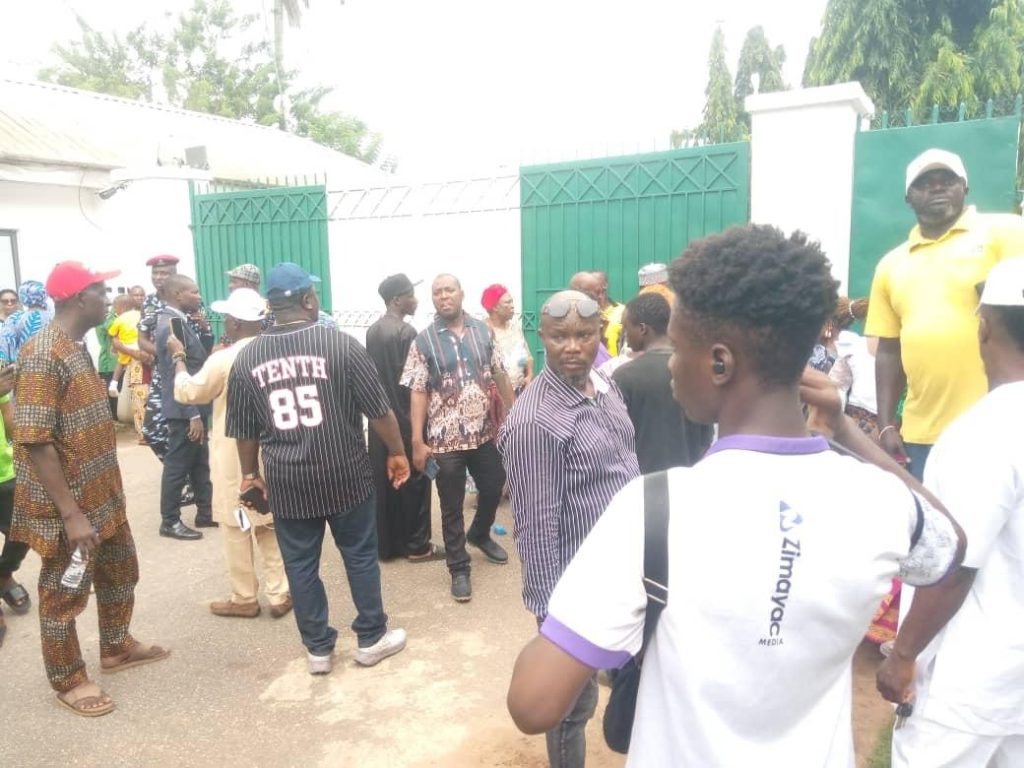 Supreme Court: Supporters Locked Out Of Edo Govt House Supreme Court: Supporters Locked Out Of Edo Govt House