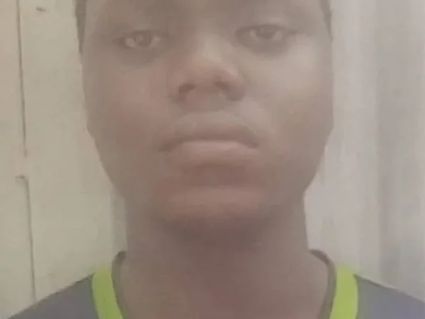 Worshipper Caught Having Sex With Under Age Girl Inside Redeemed Christian Church Toilet Worshipper Caught Having Sex With Under Age Girl Inside Redeemed Christian Church Toilet