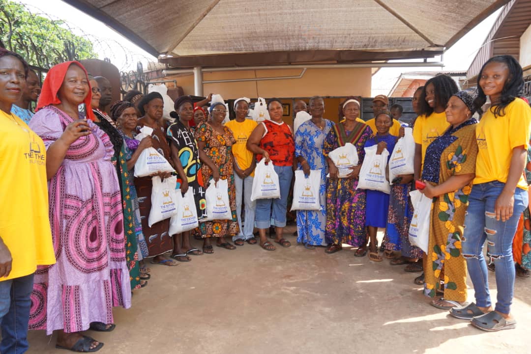 Esther Foundation Gives Out Over 500 Christmas Gifts To Evbuotubu Community