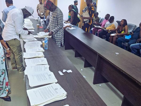 Land Dispute: EDSG Returns 2,950 Plots Of Land To Victims Of Demolished Structures At Oke-Oroma Community Land Dispute: EDSG Returns 2,950 Plots Of Land To Victims Of Demolished Structures At Oke-Oroma Community