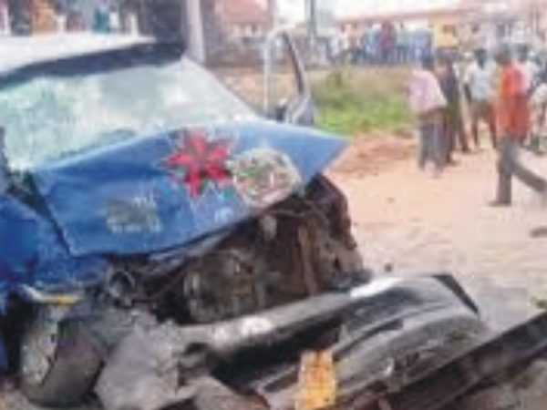 11 Die, 7 Sustained Injuries in Edo Highway Crash 11 Die, 7 Sustained Injuries in Edo Highway Crash