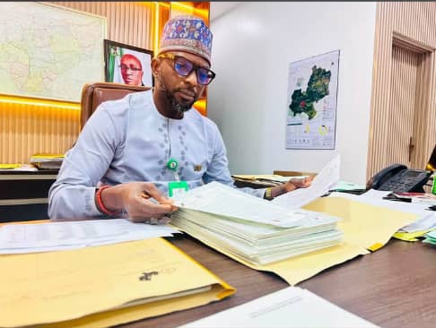 EdoGIS Fulfils Gov Okpebholo’s Promise As Over 500 CofO Signed In Massive Rollout
