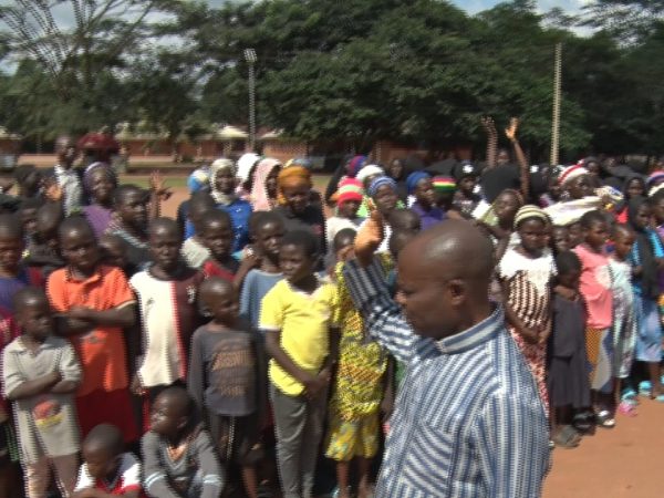 Edo Govt House Chaplain Donates Educational Materials To IDP Camp, Uhogua