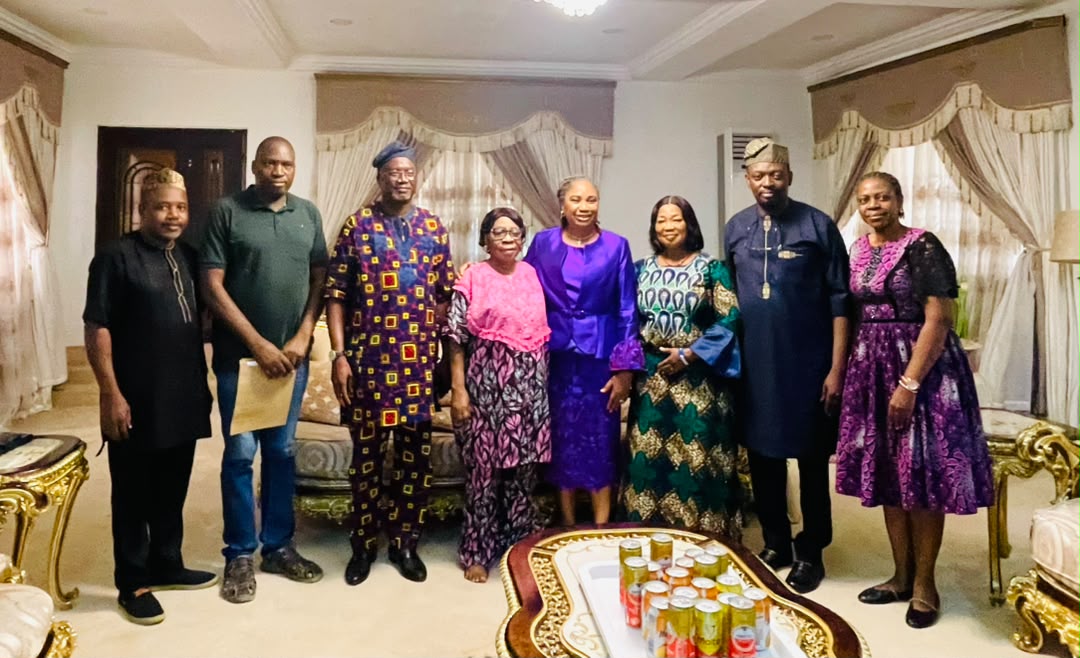 CONDOLENCE: Ize-Iyamu Pays Visit To Pastor Chris Oyakhilome’s Family Over Mother’s Demise