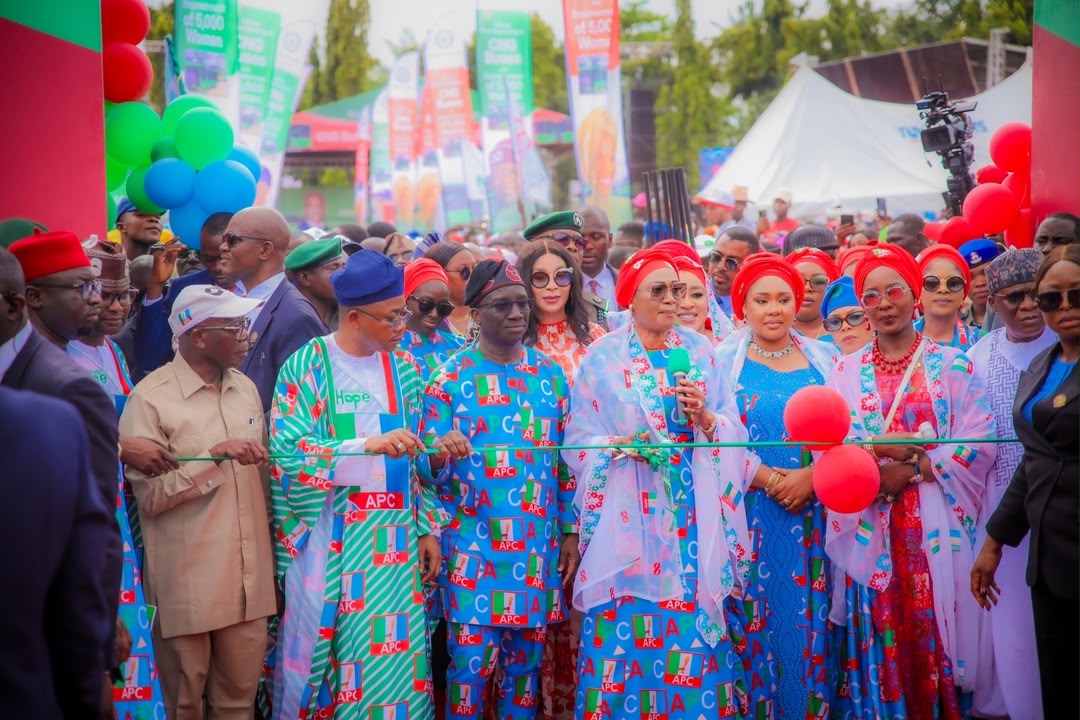 Oluremi Tinubu inaugurates 50 CNG Buses, Launches Economic Empowerment In Edo